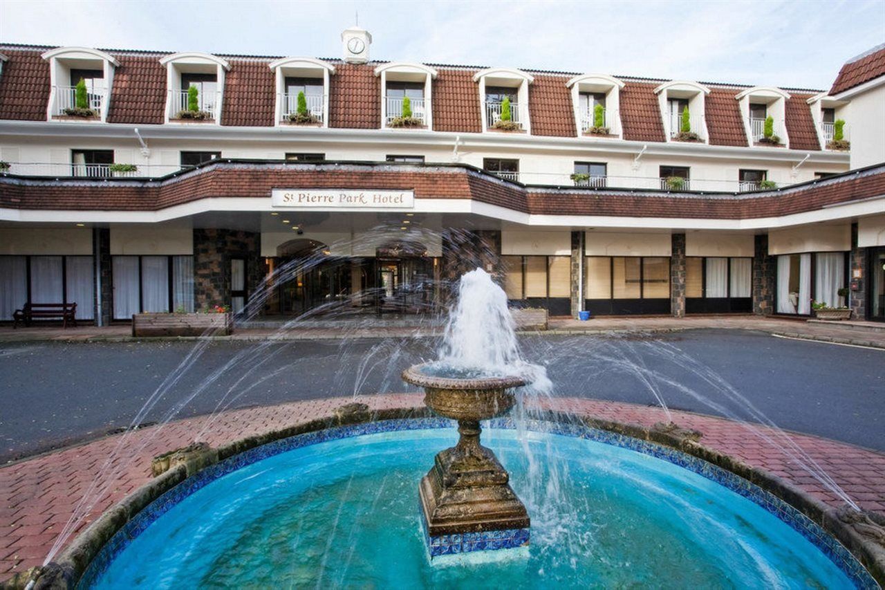 St. Pierre Park Hotel & Golf Saint Peter Port Exterior photo